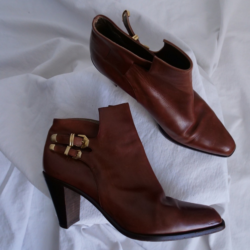 Great vintage 90s Via‎ Spiga brown leather booties